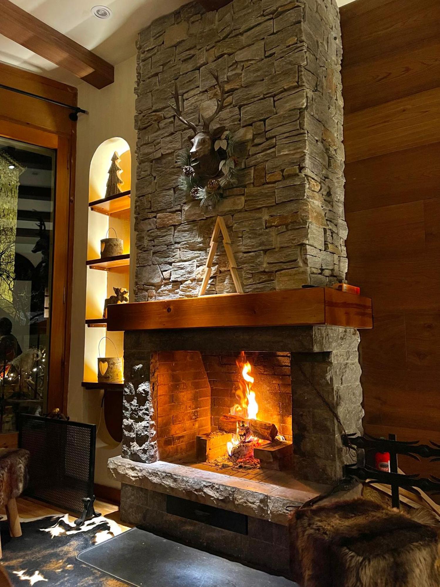 Casa Matilda - Apartamento Con Chimenea, Vistas, Rustico-Elegante En El Centro Сан-Жоан-де-лес-Абадессес Экстерьер фото